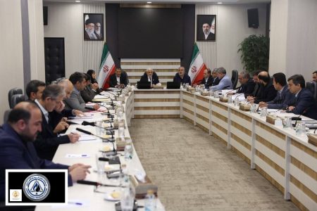دولت ایران راهبرد اصلی خود را در مواجهه با ناترازی انرژی، تأمین پایدار گاز برای صنایع و مصارف خانگی در ماه‌های سرد سال اعلام کرد. محمدرضا عارف، معاون اول رئیس‌جمهوری، در نشست شورای