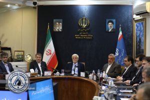 نگاه کارکنان وزارت نفت کاملاً ملی است