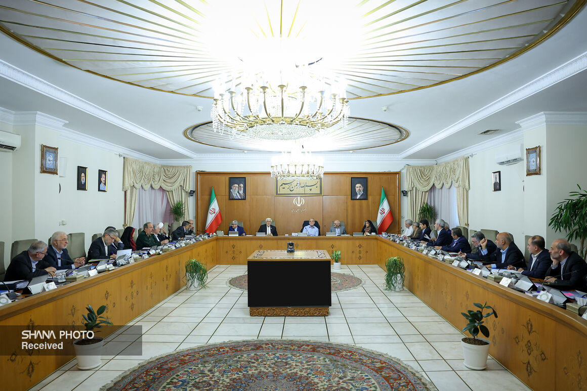 **نشست هفتگی هیئت دولت با ریاست پزشکیان برگزار شد**