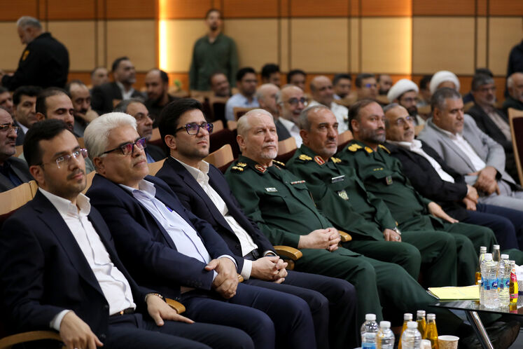 آیین گرامیداشت هشت سال دفاع مقدس برگزار شد