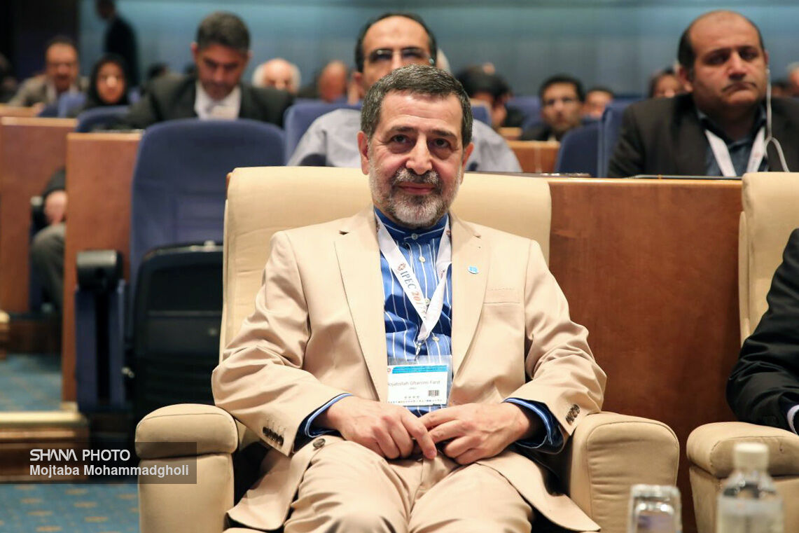**پنج دهه صنعت نفت از خودباوری کارکنان گذشت**