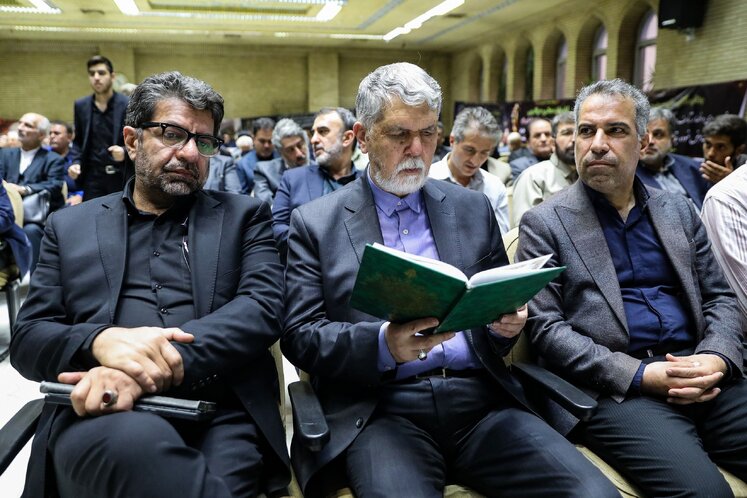 **رئیس‌جمهور در مراسم ختم خواهر وزیر امور خارجه شرکت کرد**