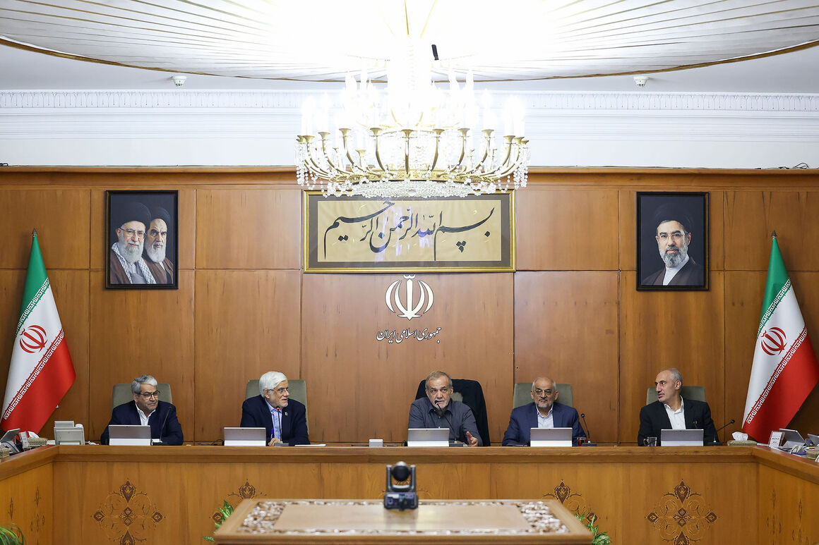 نشست هیئت دولت به ریاست رئیس‌جمهور برگزار شد