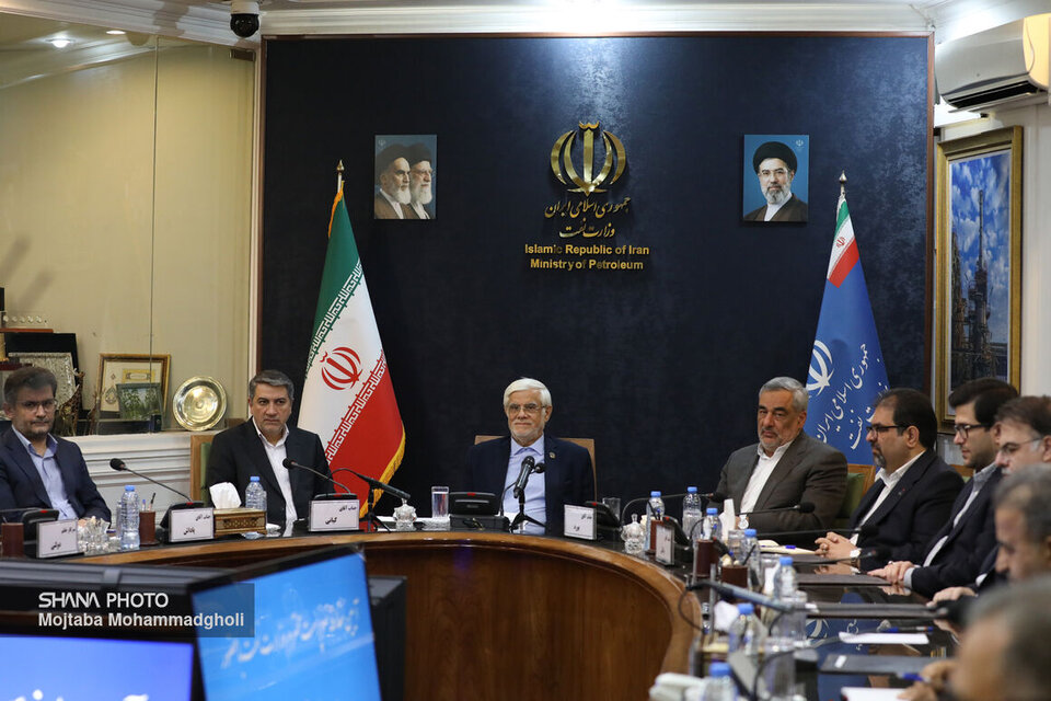 نگاه کارکنان وزارت نفت کاملاً ملی است